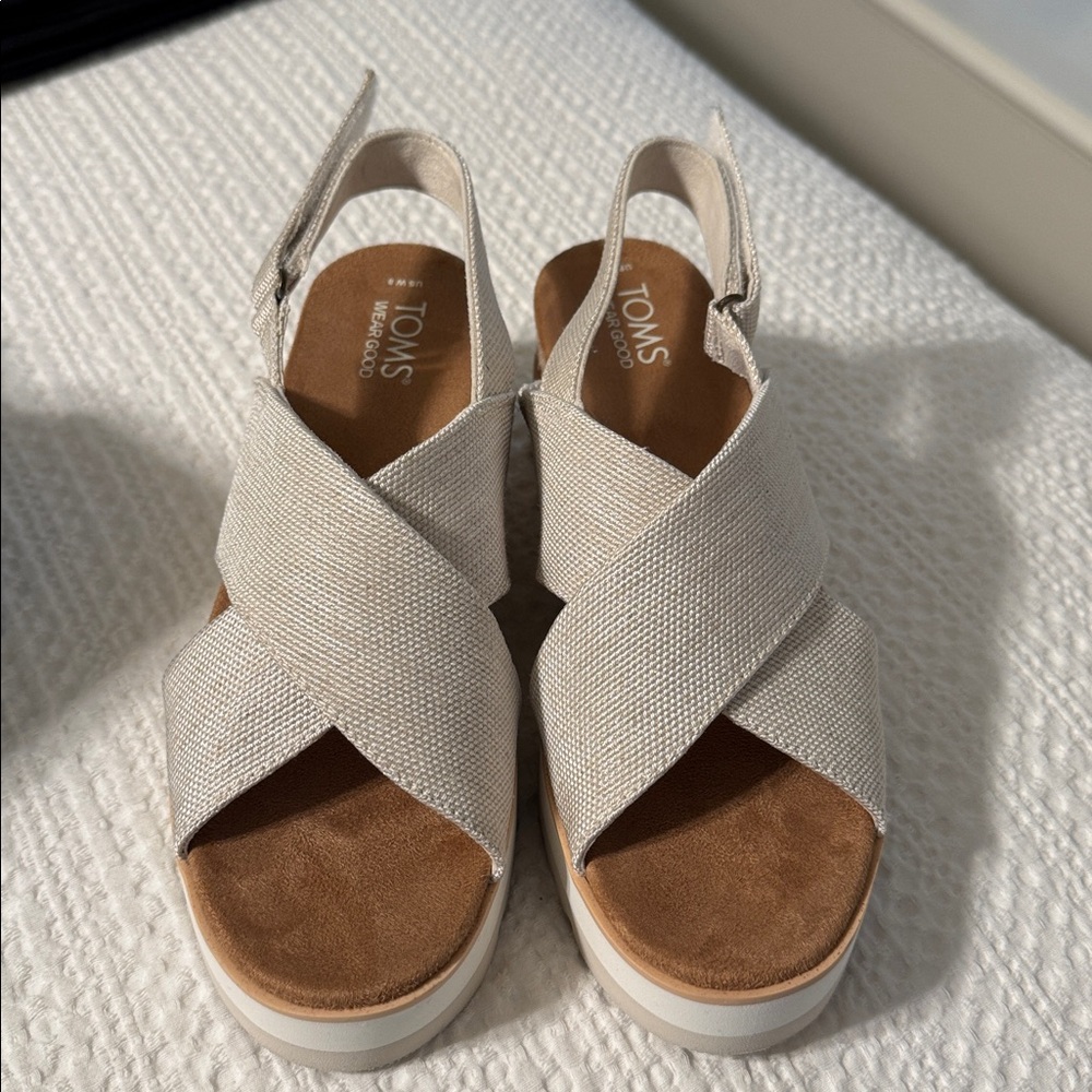 NWT TOMS Diana Crossover Wedge Sandals